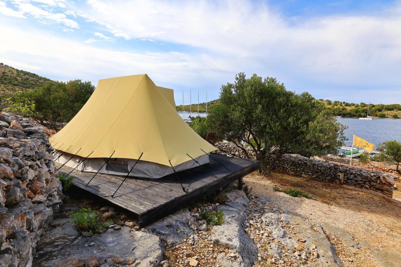 Glamping Resort Festa Kornati Pristanisce ภายนอก รูปภาพ