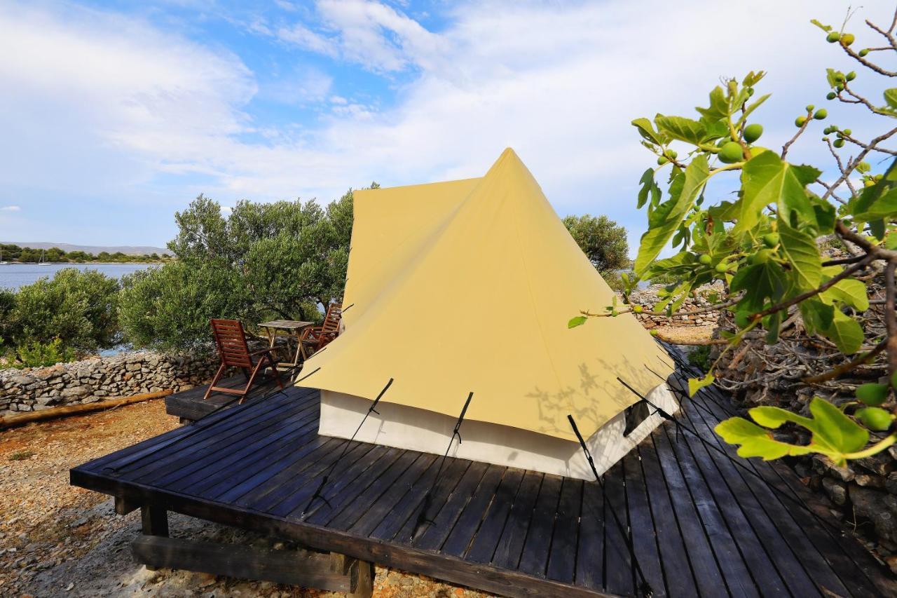 Glamping Resort Festa Kornati Pristanisce ภายนอก รูปภาพ