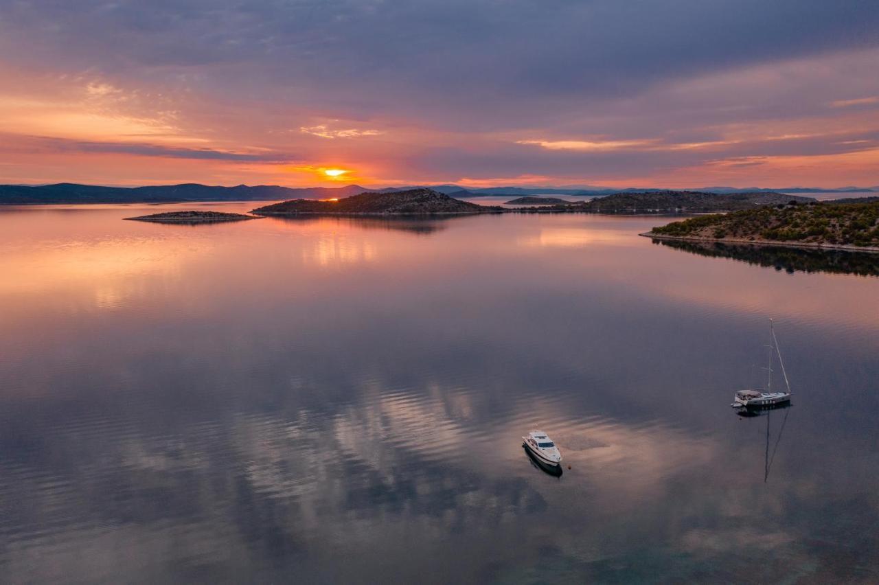 Glamping Resort Festa Kornati Pristanisce ภายนอก รูปภาพ