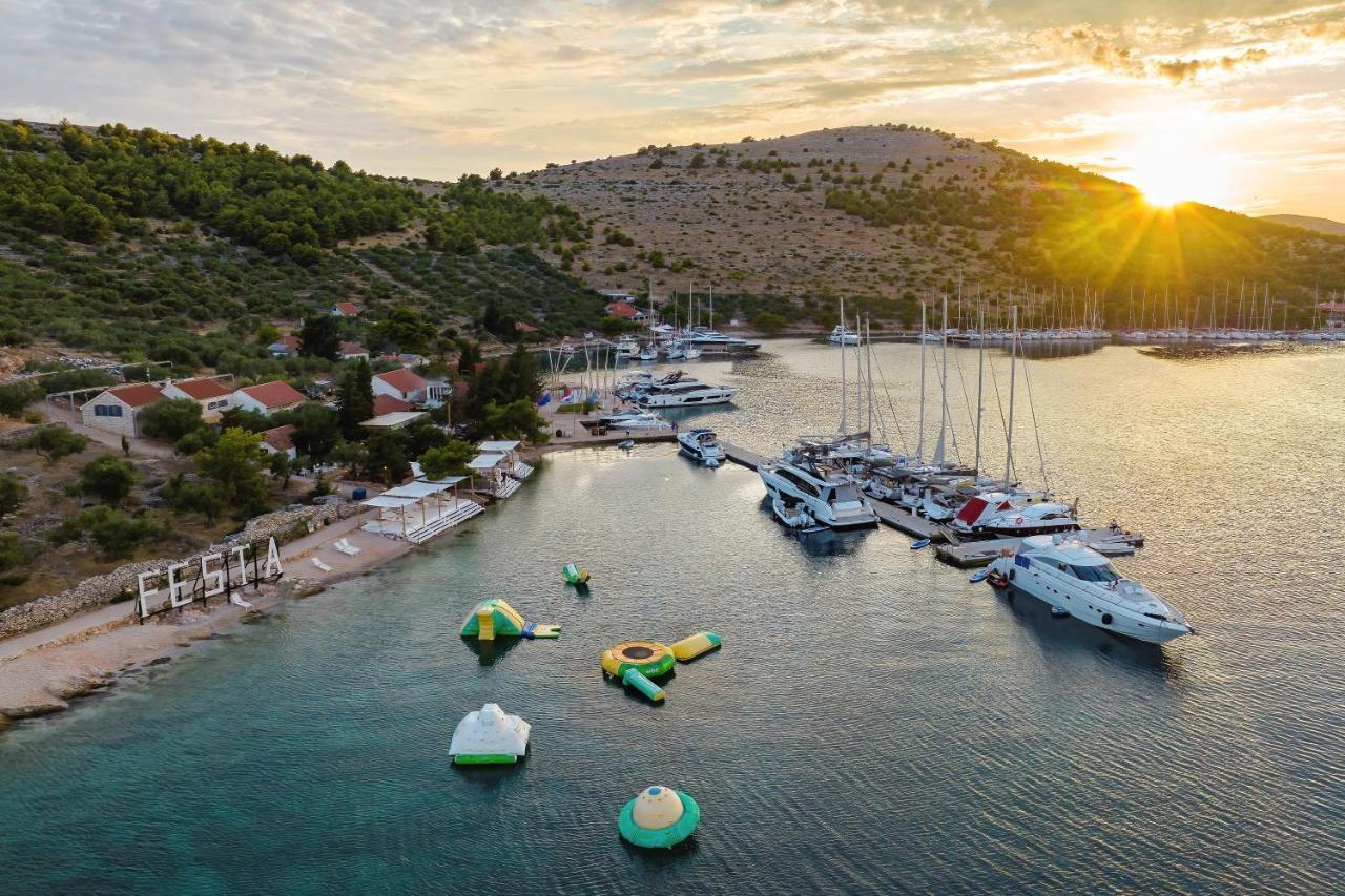 Glamping Resort Festa Kornati Pristanisce ภายนอก รูปภาพ