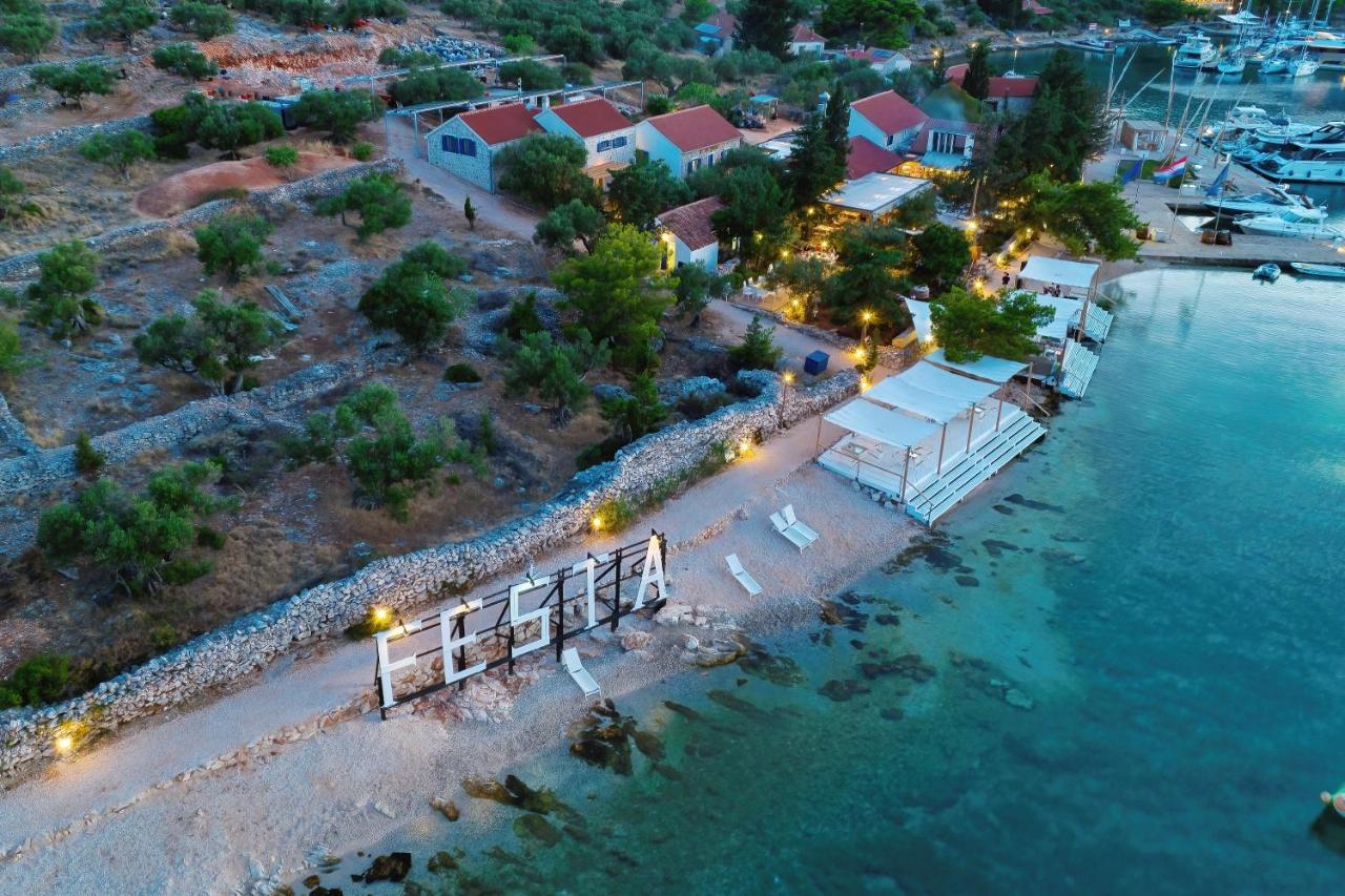 Glamping Resort Festa Kornati Pristanisce ภายนอก รูปภาพ